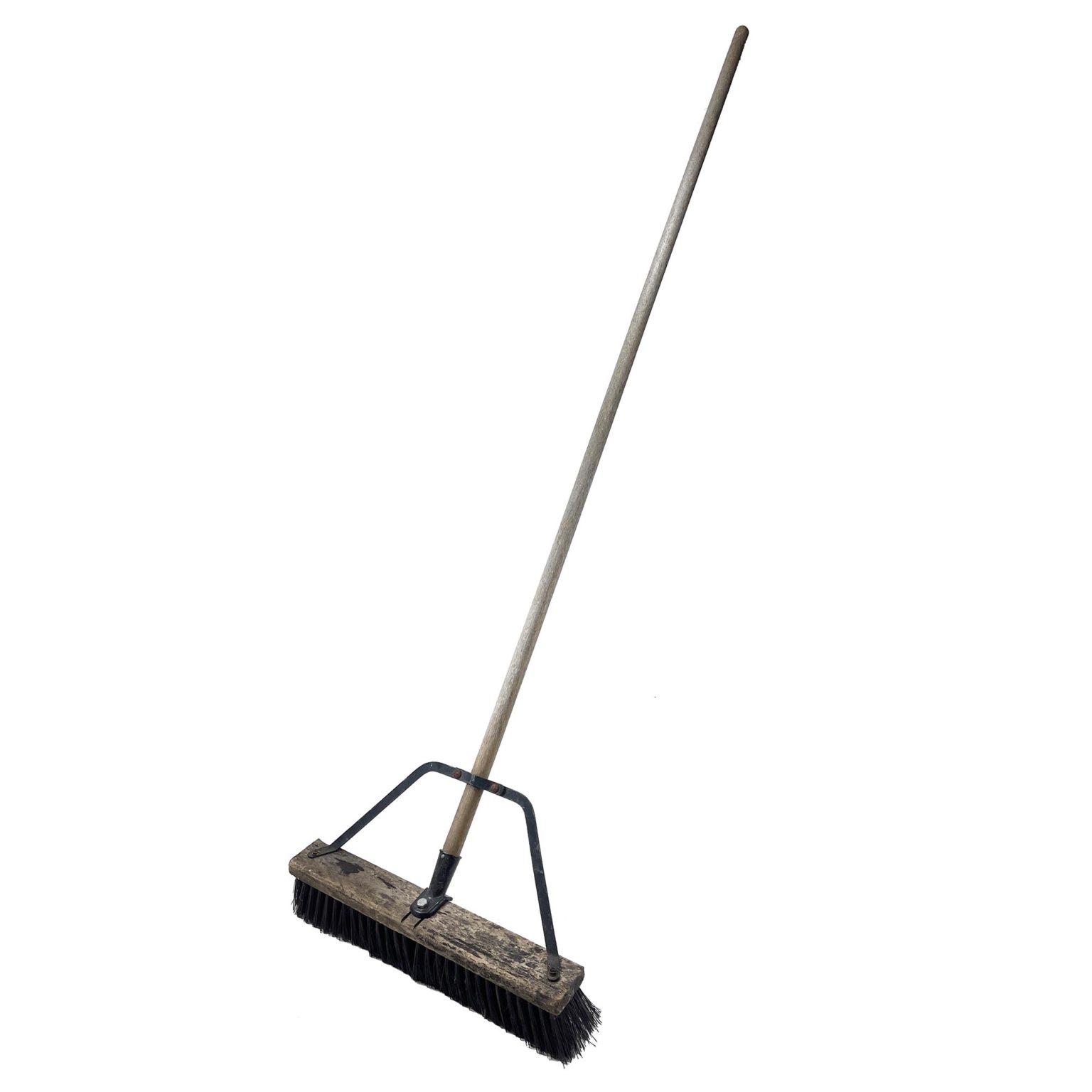 Indoor/Outdoor Broom Ottawa Tool Library